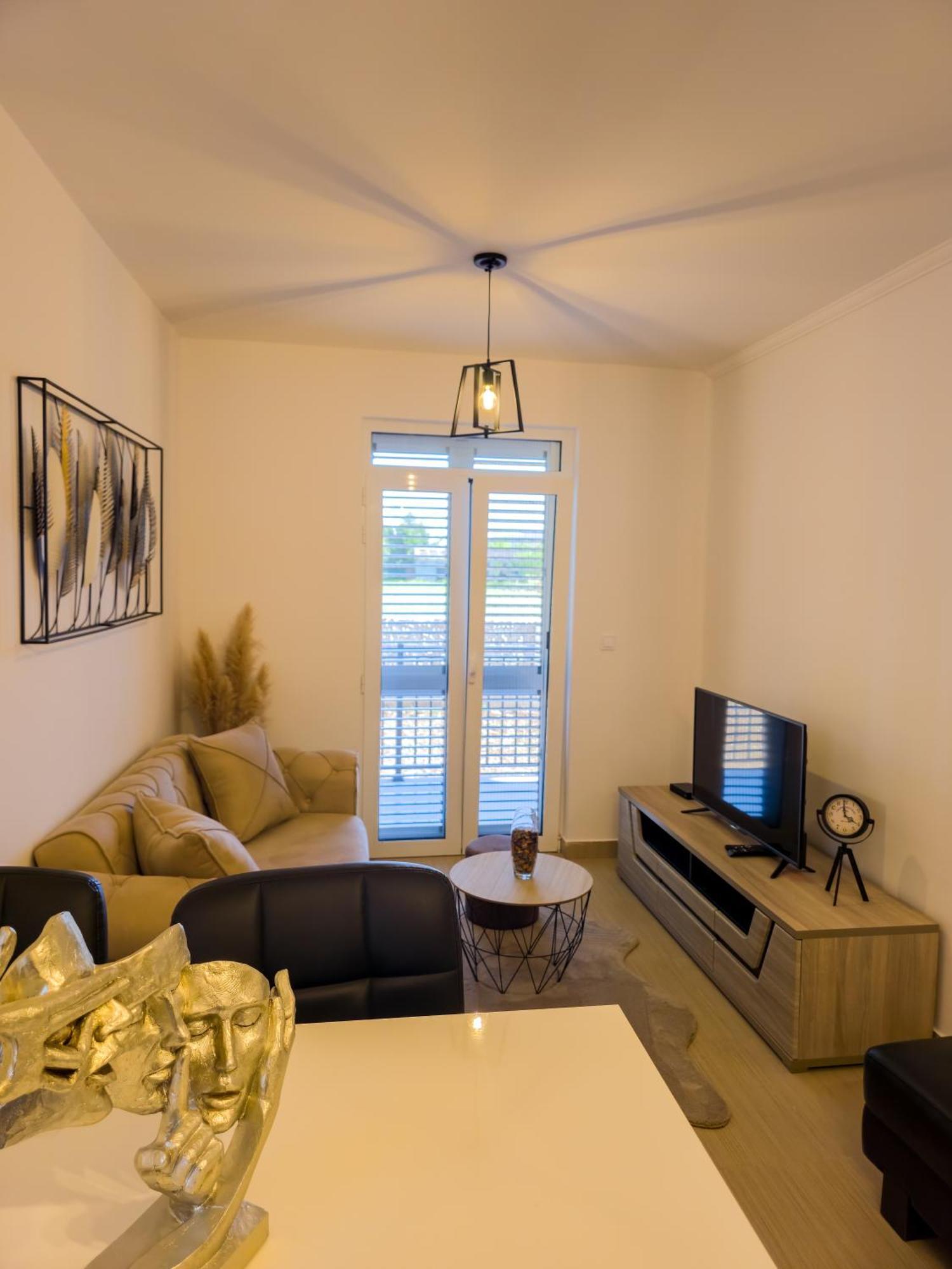 Boulevard Apartments Kotor Bagian luar foto