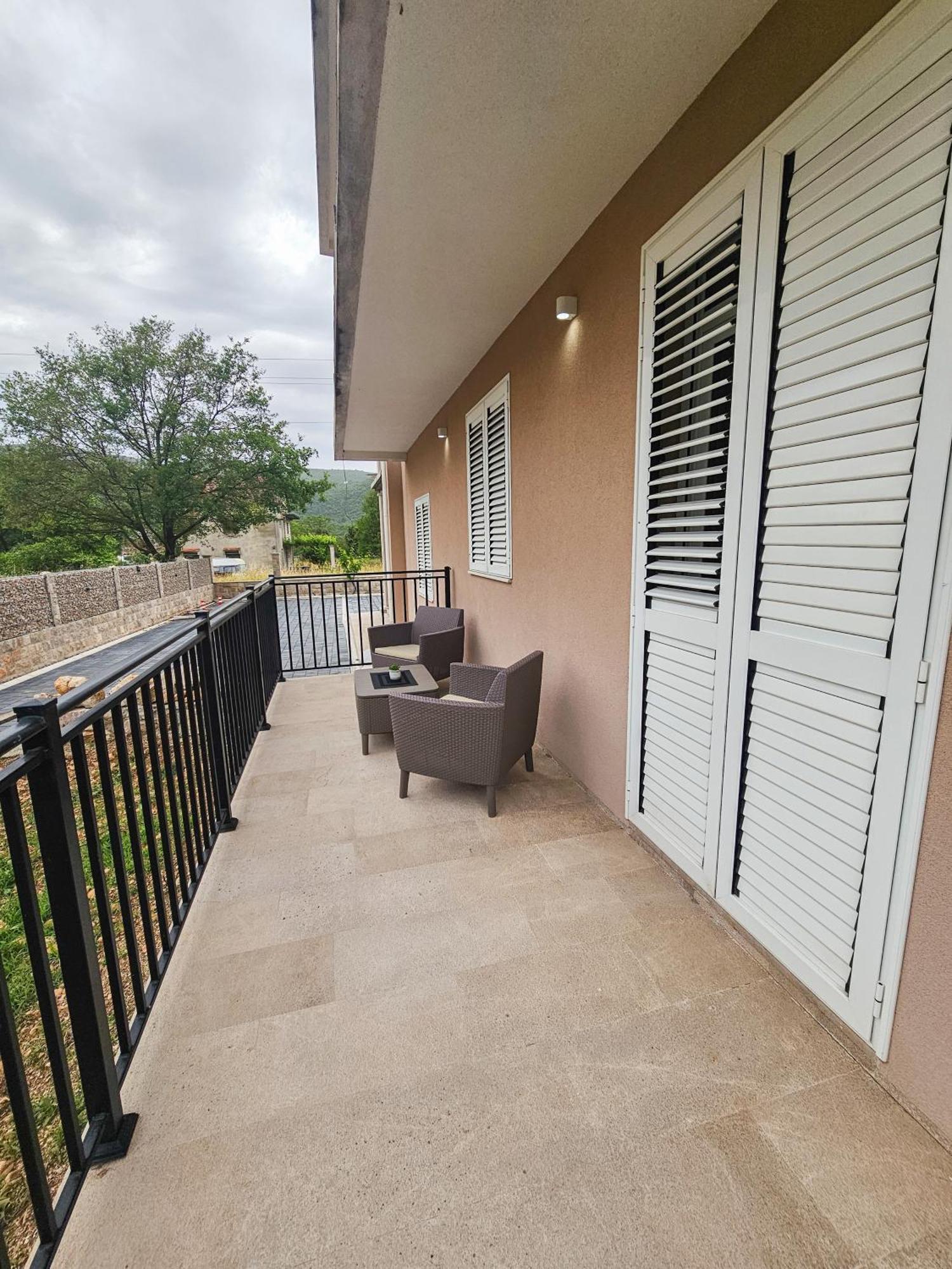 Boulevard Apartments Kotor Bagian luar foto